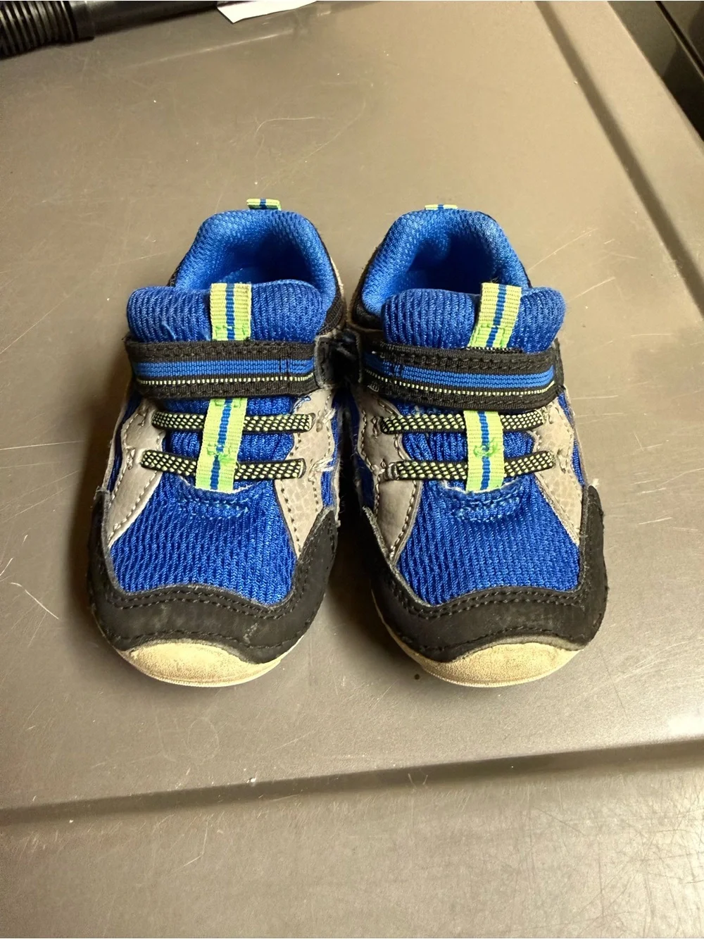 4 pairs of toddler boy shoes (Stride Rite, Nike, Cat and Jack…) Toddler size 7